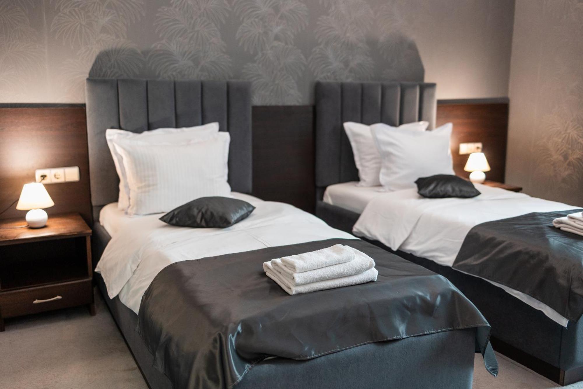 Hotel Neptun Видин Экстерьер фото